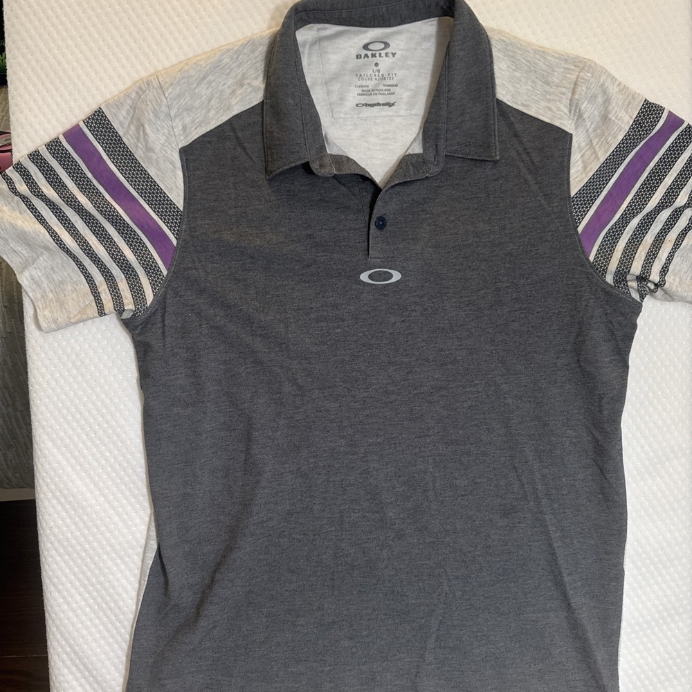Oakley Golf Polo Shirt L Tailored Fit Mens‎ Short Sleeve Purple Striped Sleeves